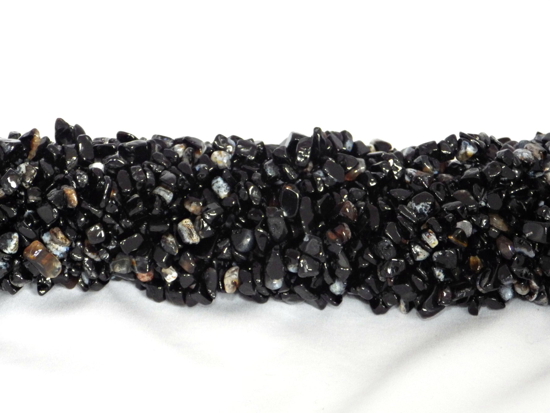 Black onyx chips