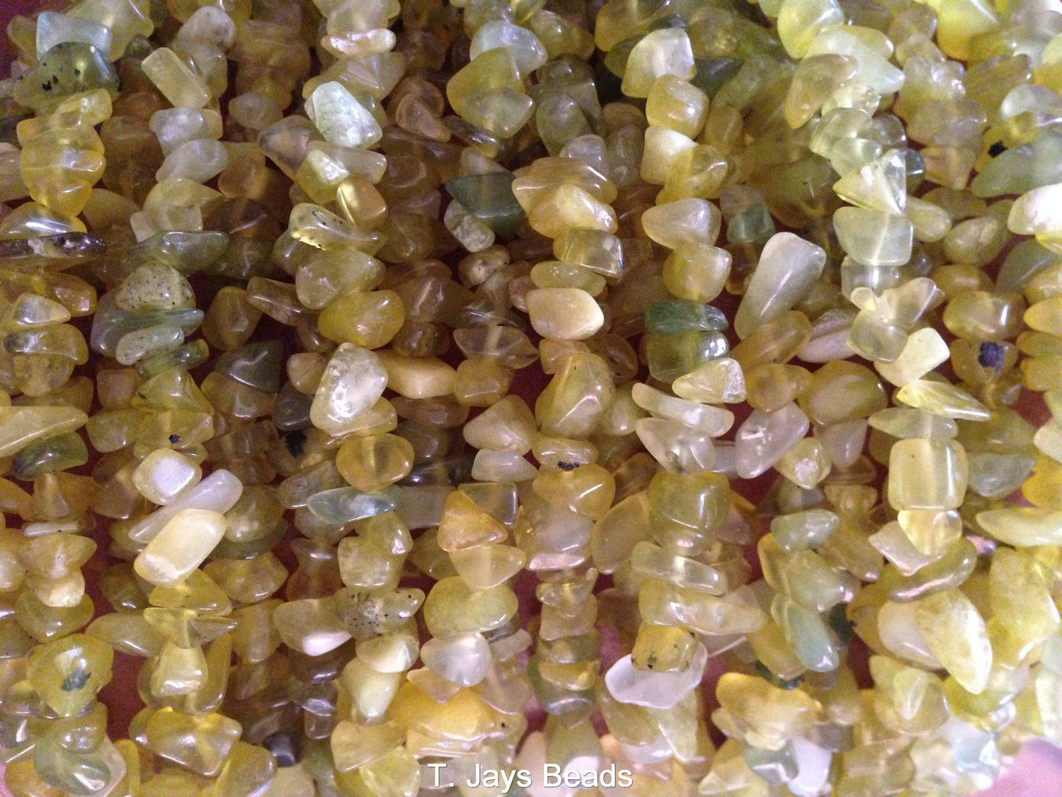 Oliven Jade | Chip Beads | 5-8mm | 32" String